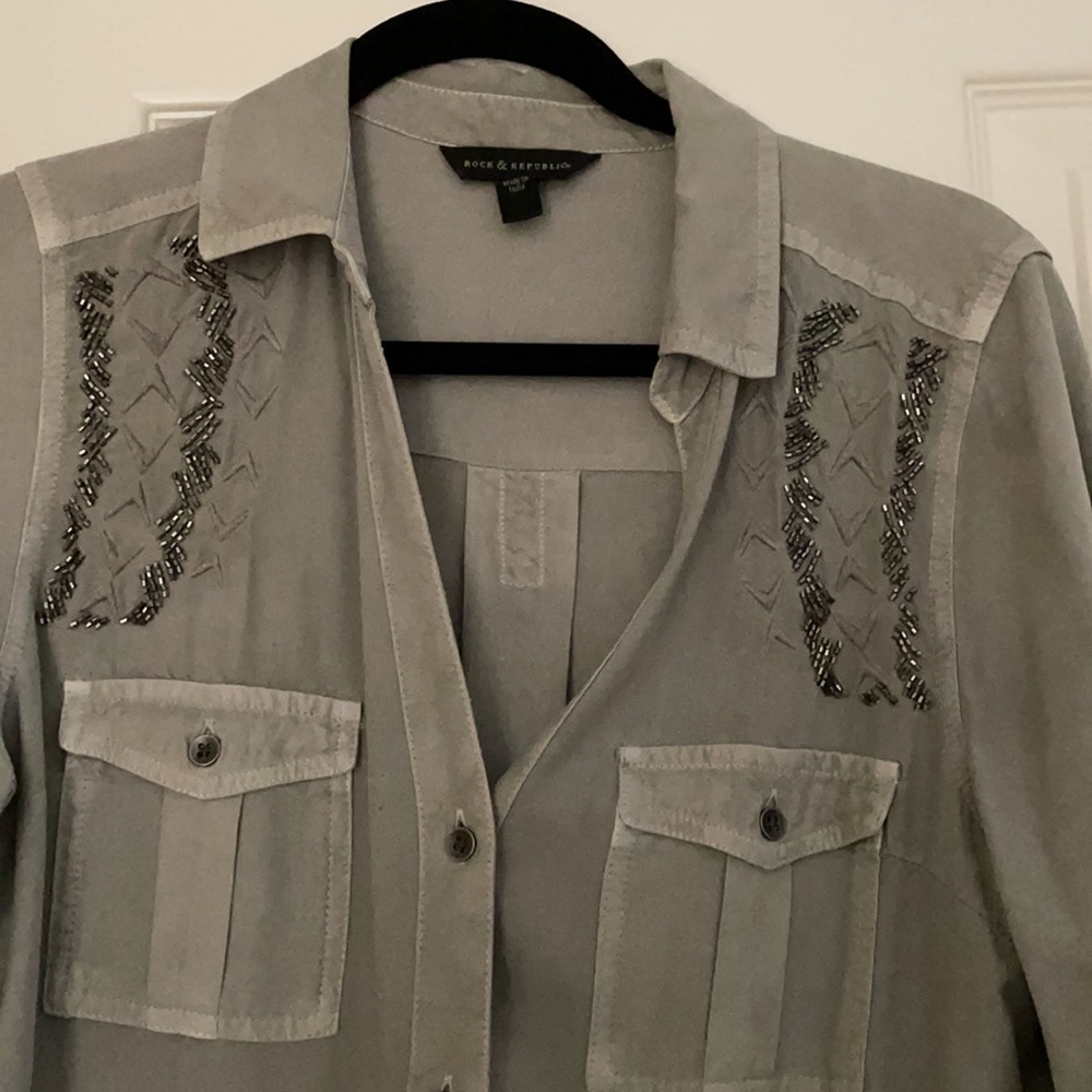 Gray, roll-up sleeve, embellished blouse